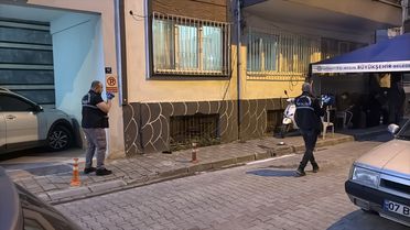 Apartmandan Düşen Kadın Hayatını Kaybetti