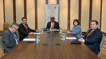 Azerbaycan ve Ermenistan İlişkileri İstanbul'da Görüşüldü