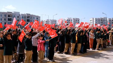 Diyarbakır'da Yeni Okulda Bayram Kutlaması