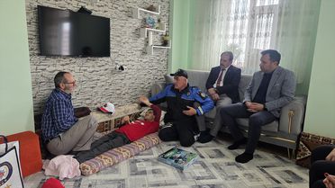 Engelli Oğluna Destek Aparatı Yapan Baba Ziyaret Edildi