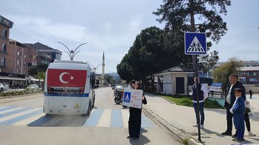 Biga'da Öğrencilerden Trafik Bilgilendirmesi