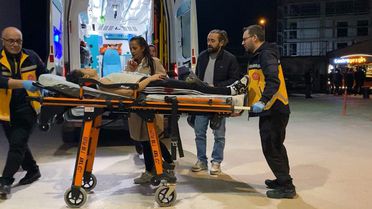 Aşk üçgeni bıçaklı kavgaya dönüştü: 2 yaralı