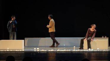 Bursa'da Arnavutluk Tiyatrosu