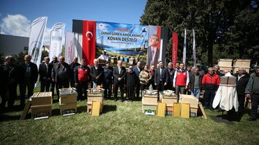 Çanakkale'de Arıcılara Kovan Desteği