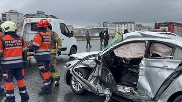 Çekmeköy'de Trafik Kazası: 4 Yaralı
