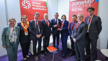 Özgür Özel İspanya'da İkili Görüşmelerde Bulundu