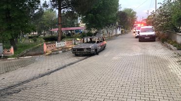 Osmancık'ta Garaj Yangını: 2 Araç Kullanılamaz Hale Geldi