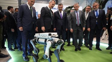 Cumhurbaşkanı Yardımcısı Yılmaz, SAHA 2026 fuarı ziyaretinde konuştu Açıklaması