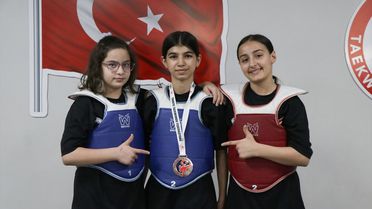 Esma Nur'un Azmi: Yanıklara Rağmen Tekvando Şampiyonu