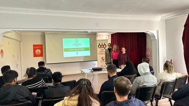 Edirne Aile ve Sosyal Hizmetler İl Müdürlüğünce eğitim çalışmaları düzenlendi