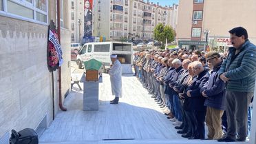 Edirne'de Balkonundan Düşen Çocuk Hayatını Kaybetti