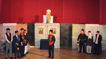 Trakya Üniversitesi'nde 'Gulyabani' Oyunu Büyük Beğeni Topladı