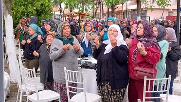 Evreşe Belediyesi yağmur ve şükür duası programı düzenledi