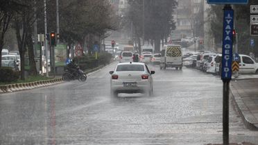Gaziantep ve Şanlıurfa'da Sağanak Yağış