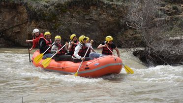 Kelkit Çayı'nda Rafting Heyecanı