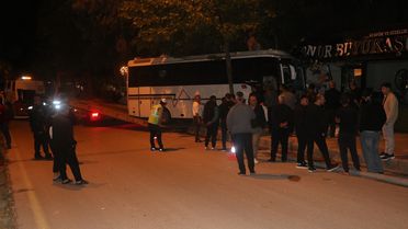 Defne'de Midibüs Kazası: 2 Ağır Yaralı