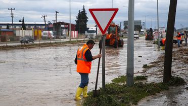Antakya'da Sağanak Yağış, Mahsur Kalanlar Kurtarıldı