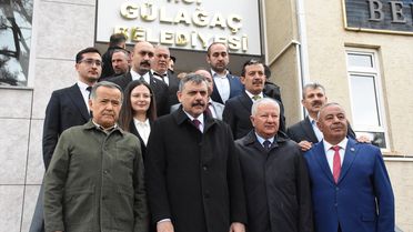 Bakan Çiftçi Gülağaç'ta Ziyaretlerde Bulundu