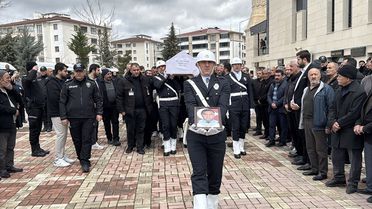 Şehit Polis Memuru Seçkin Yalçın Son Yolculuğuna Uğurlandı