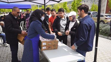 ISUBÜ'nde Balık Ekmek Şenliği