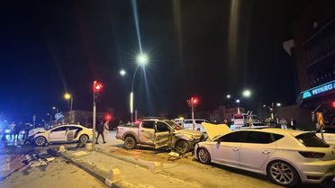 Karaman'da Trafik Kazası: 6 Yaralı