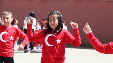 Karlıova'da 23 Nisan Kutlamaları