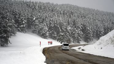 Kars ve Ardahan'da Kar Nedeniyle 38 Köy Yolu Kapandı