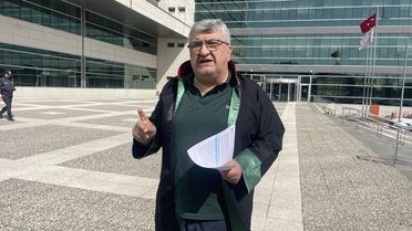 Yangında Yakınlarını Kaybeden Avukat Açıklama Yaptı