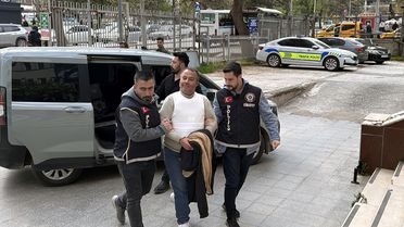 Karakeçili'de Cinayet: Şüpheli Metruğa Saklandı