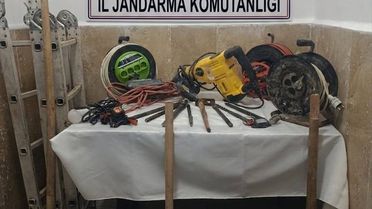 Mucur'da İzinsiz Kazı Yapan 5 Kişi Gözaltına Alındı