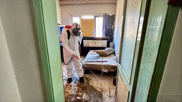 Gebze'de Kamyonlarca Çöp Çıkarıldı