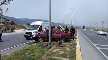 Akşehir'de Kamyon-Otomobil Çarpıştı: 1 Yaralı