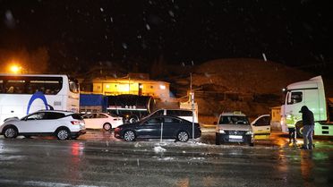 Kop Dağı Geçidi'nde Kar Aksamaları