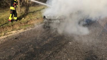 Ladik'te Otomobilde Yangın Çıktı