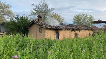 Alaşehir'de Yangın: 90 Yaşındaki Adam Hayatını Kaybetti