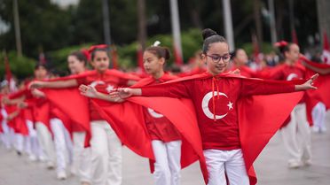 Manisa'nın ilçelerinde 23 Nisan Ulusal Egemenlik ve Çocuk Bayramı kutlandı
