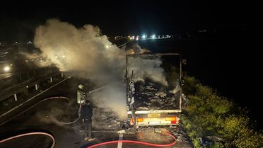 Mardin'de Tır Dorsesinde Yangın