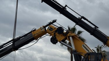 Marmaris'te Vinç Kazası: 21 Yaşındaki İşçi Hayatını Kaybetti