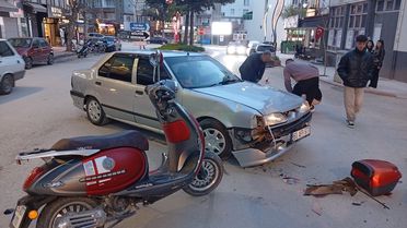 Merzifon'da Otomobil-Motosiklet Çarpıştı
