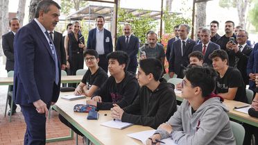 Öğretmenlerin Emekleri Toplumda Daha Görünür Olmalı