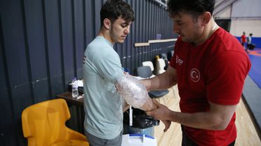 Güreş Milli Takımı'na Eşlik Eden Kahramanlar