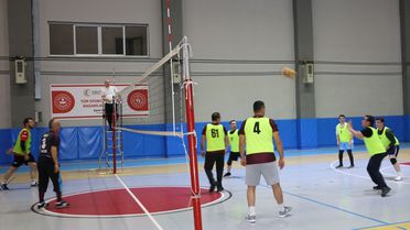 Bahar Voleybol Turnuvası Başladı