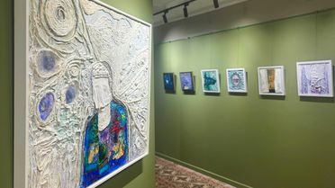 Hülya Yazıcı'nın 40 Yıl Sanat Yolculuğu: 'Perde' Sergisi