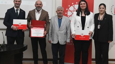 Dijital Çağda Dezenformasyonla Mücadele
