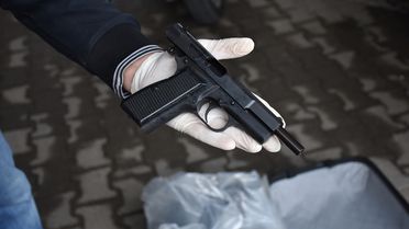 Silah Kaçakçılığı Operasyonu: 2 Tutuklama
