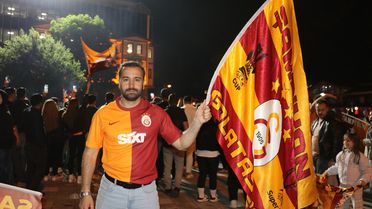 Galatasaray 26. Şampiyonluğunu Coşkuyla Kutladı