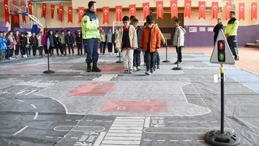 Sarıkamış'ta 'Karayolları Güvenliği ve Trafik Haftası' etkinliği