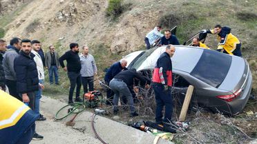 Suşehri'nde Trafik Kazası: 3 Yaralı