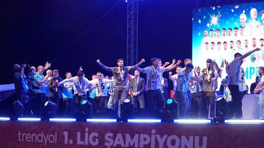 Erzurumspor FK Şampiyonluk Kupasını Aldı