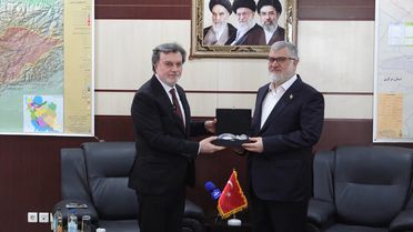 Tahran Büyükelçisi Kırlangıç'tan ABD-İsrail saldırılarında ölenler için Tahran Valiliğine taziye ziyareti